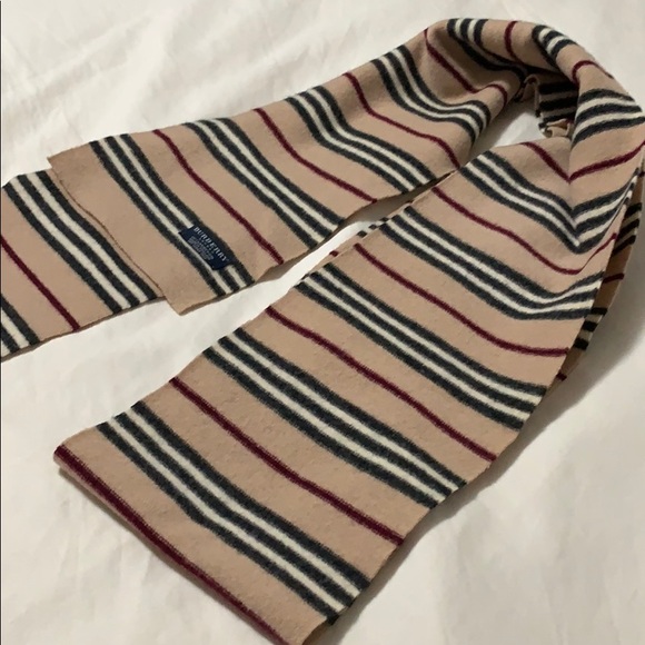 BURBERRY scarf- Authentic - Picture 3 of 5